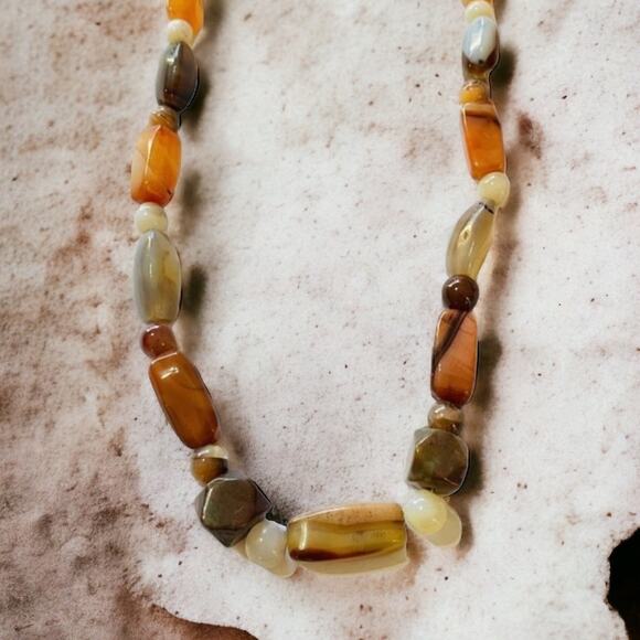 Vintage Natural Stone Beaded Necklace Womens Gem 80s Luxury - Picture 1 of 4